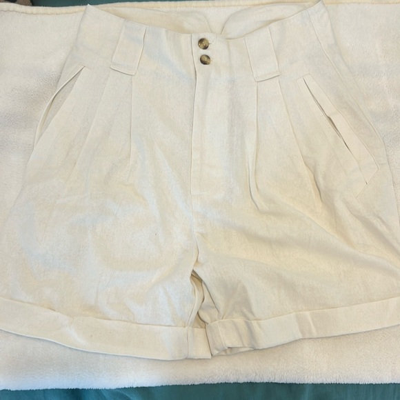 NWOT Na Nin Townes Raw Silk Shorts, Cream, MD - Picture 2 of 5